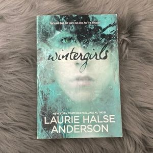 📚 3/$25 Books “Wintergirls”